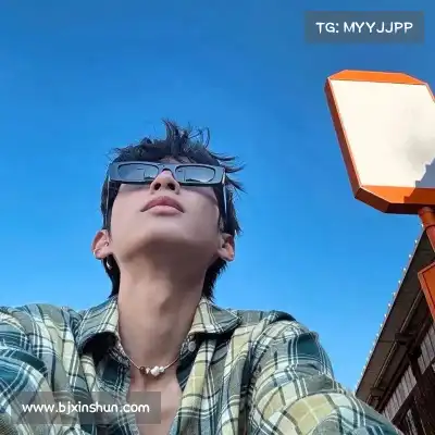 贺佩多